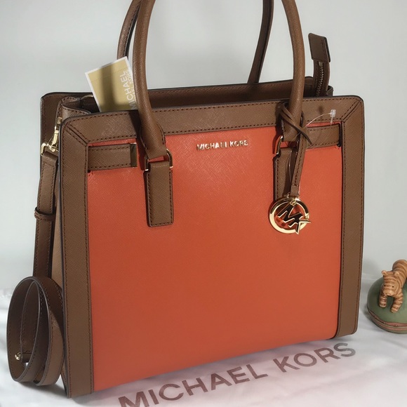 Michael Kors Handbags - NWT Michael Kors Dillon Large Satchel